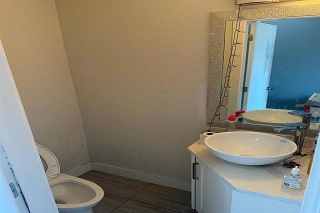 2681 E 41st Street Vancouver, BC - 17