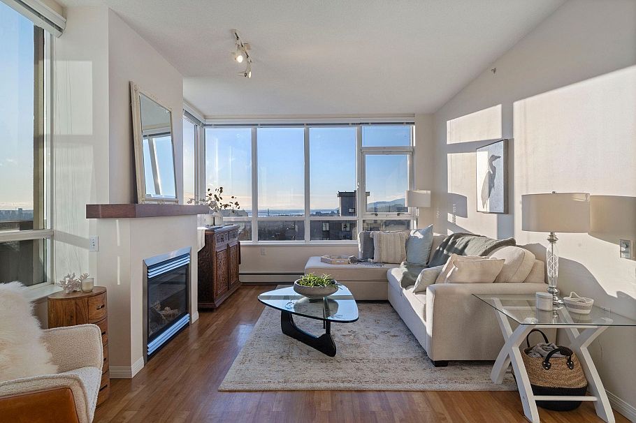 1401 120 W 16th Street North Vancouver, BC - 3