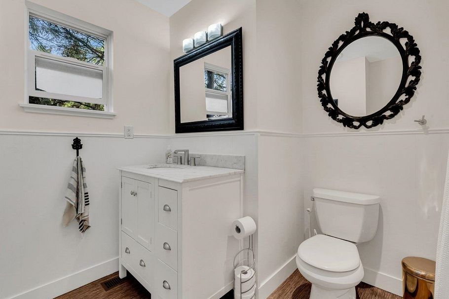 1837 Larson Road North Vancouver, BC - 22