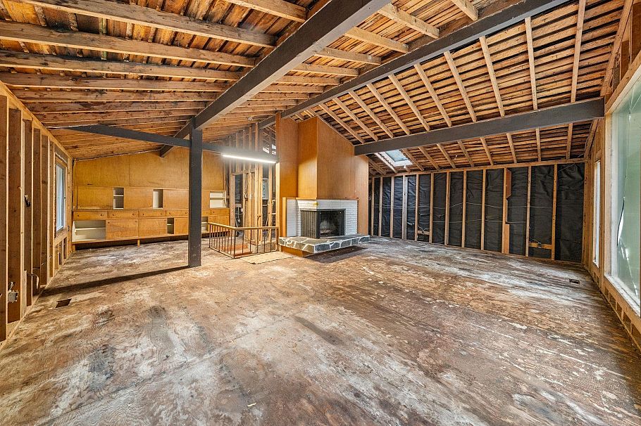 4520 Lynn Valley Road North Vancouver, BC - 6