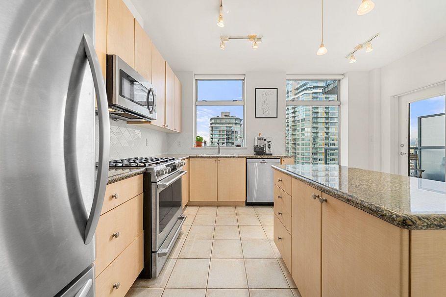 1006 160 E 13th Street North Vancouver, BC - 17