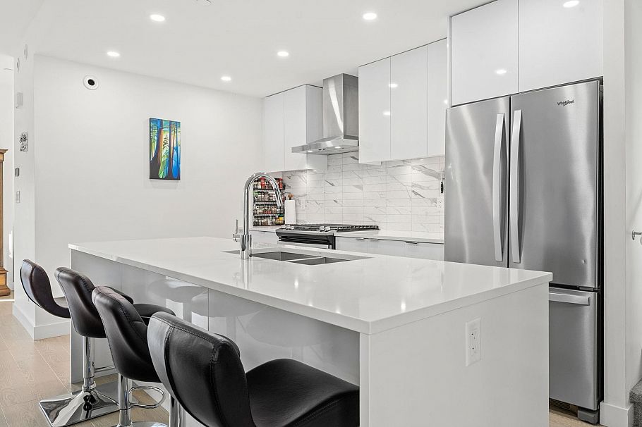 43 3596 Salal Drive North Vancouver, BC - 5