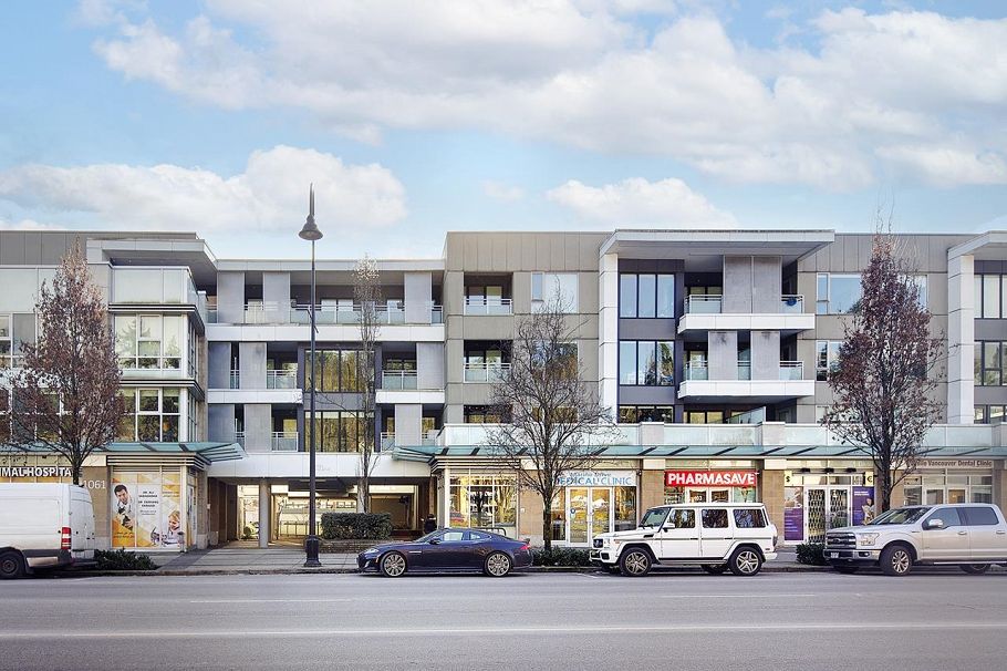 206 1061 Marine Drive North Vancouver, BC - 22