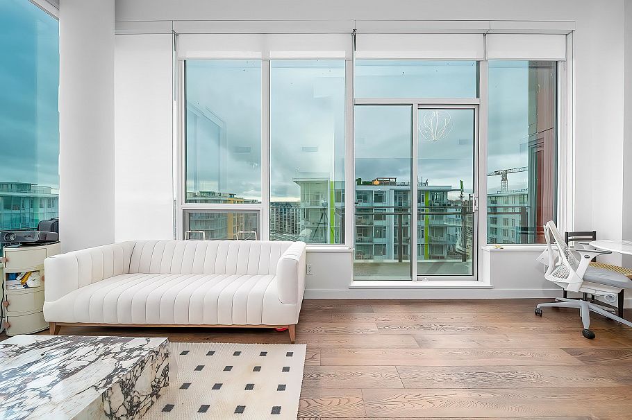 1903 8833 Hazelbridge Way Richmond, BC - 3