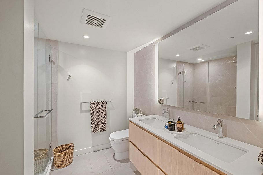 611 1500 Fern Street North Vancouver, BC - 14