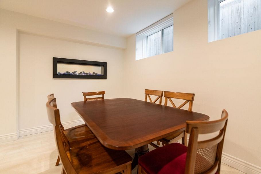 3595 Princess Avenue North Vancouver, BC - 21