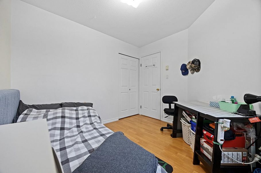 207 3628 Rae Avenue Vancouver, BC - 24