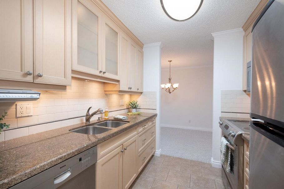 207 333 Wethersfield Drive Vancouver, BC - 3