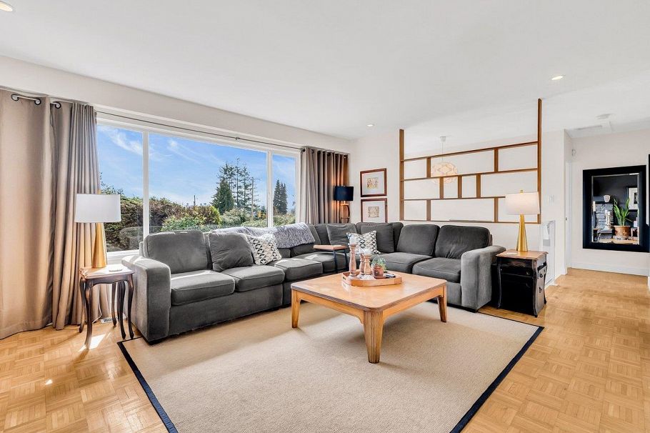 1837 Larson Road North Vancouver, BC - 10