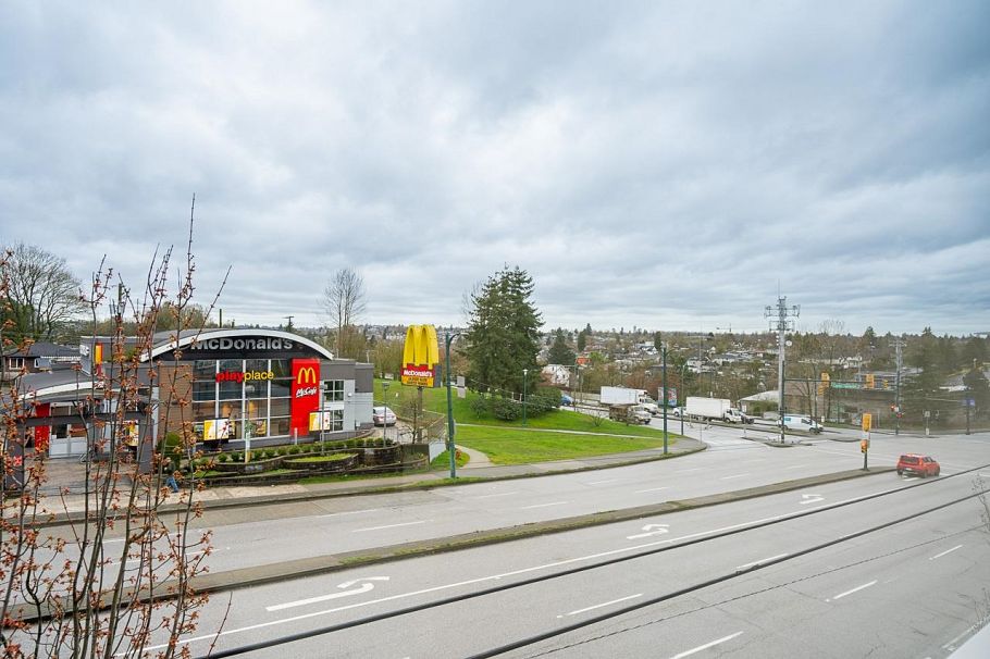 303 3423 E Hastings Street Vancouver, BC - 37