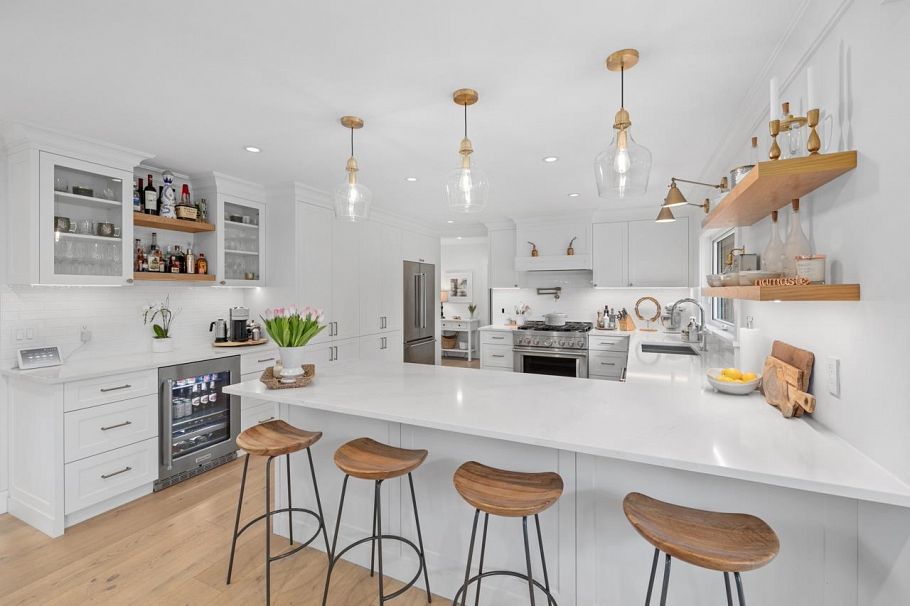 2524 Bendale Road North Vancouver, BC - 1