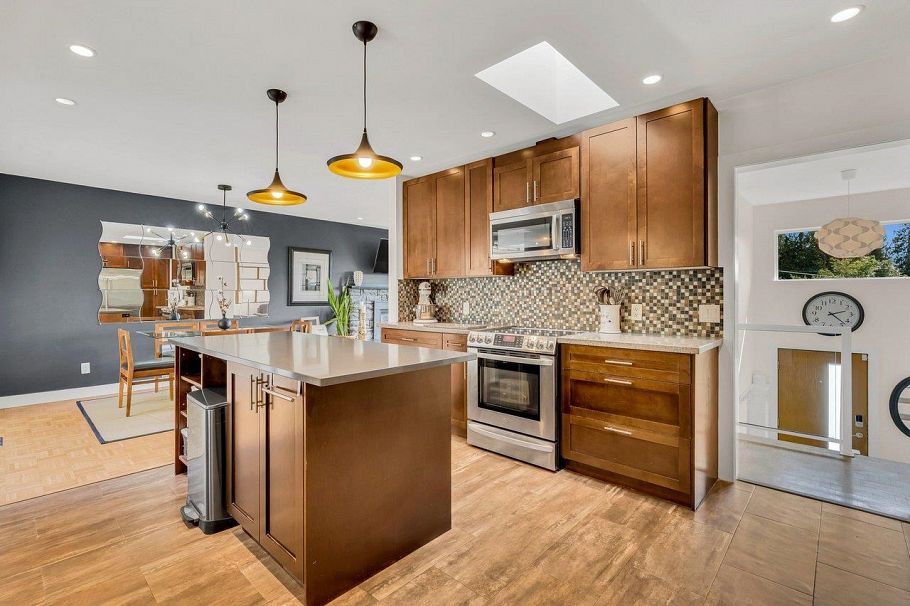 1837 Larson Road North Vancouver, BC - 15