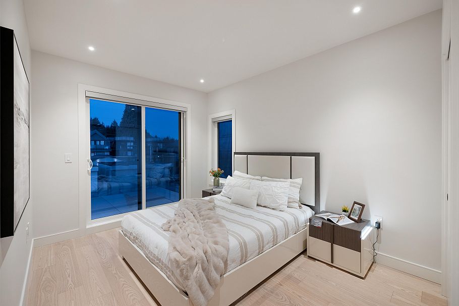 838 E 14th Street North Vancouver, BC - 29