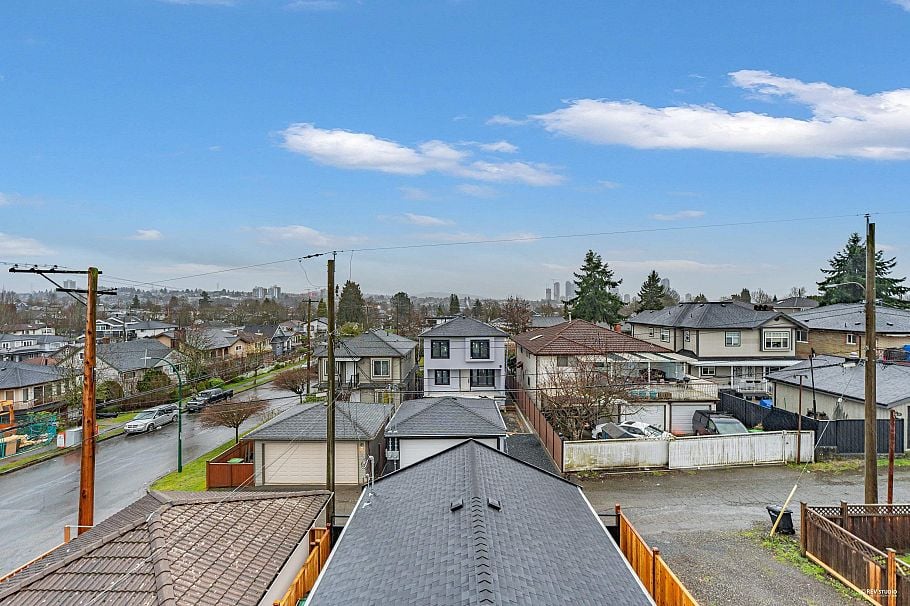 2 1020 Nootka Street Vancouver, BC - 30