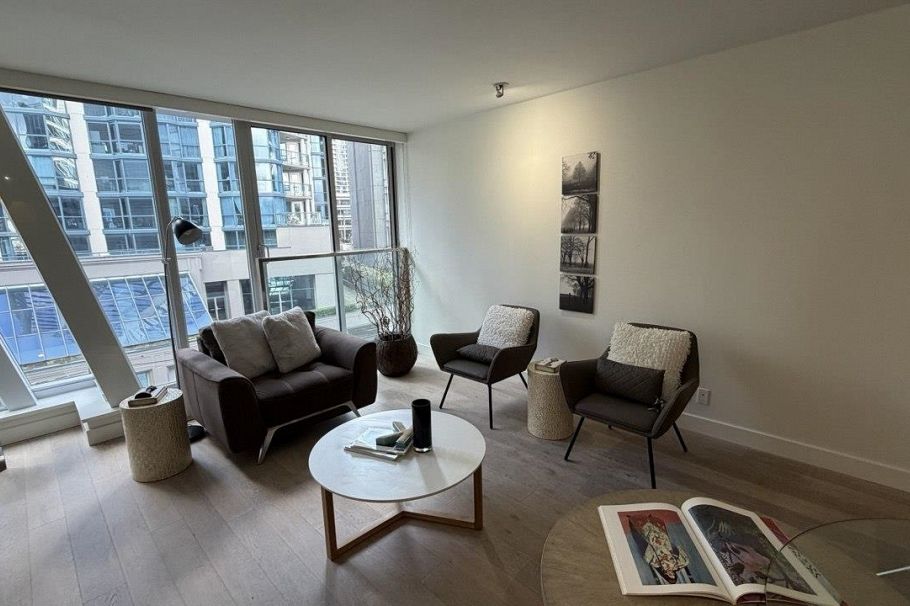 508 1477 W Pender Street Vancouver, BC - 3