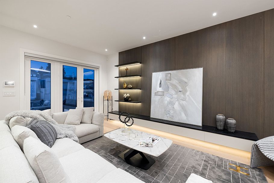 838 E 14th Street North Vancouver, BC - 11