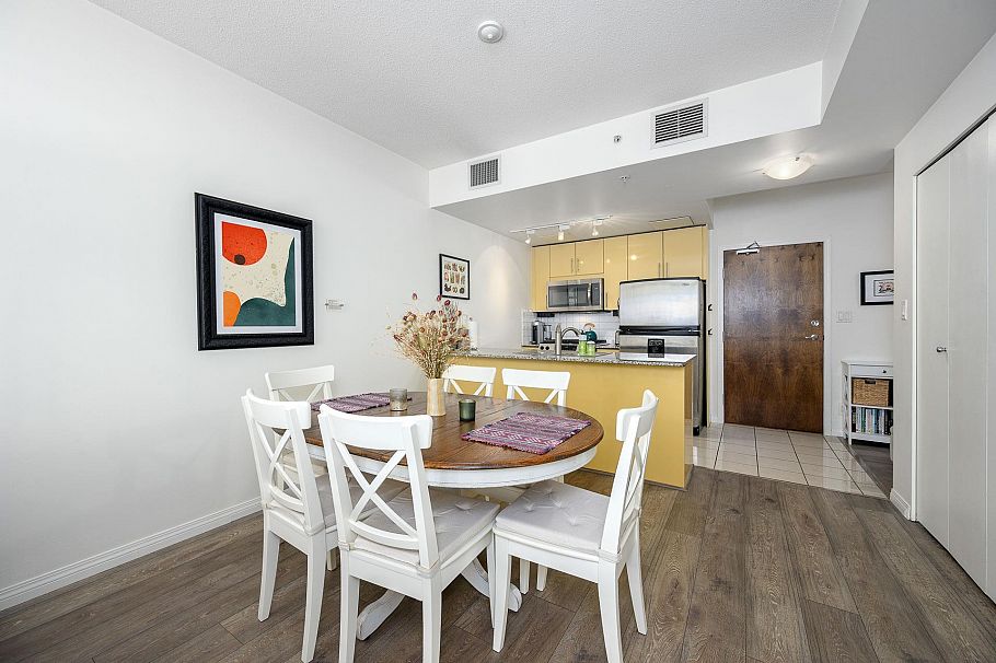 405 168 E Esplanade North Vancouver, BC - 5