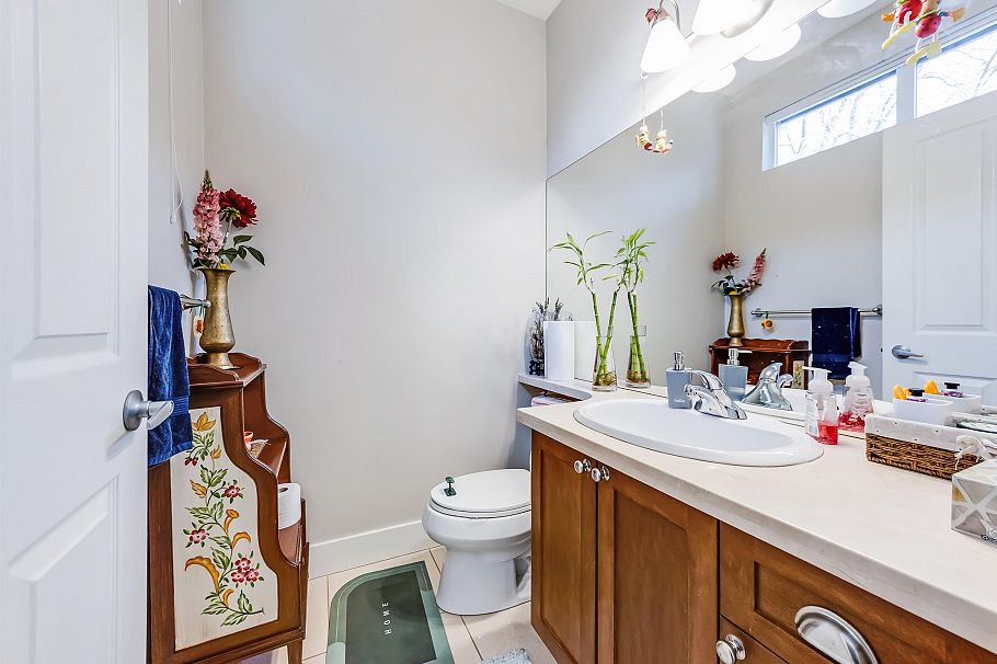 888 W 58th Avenue Vancouver, BC - 19