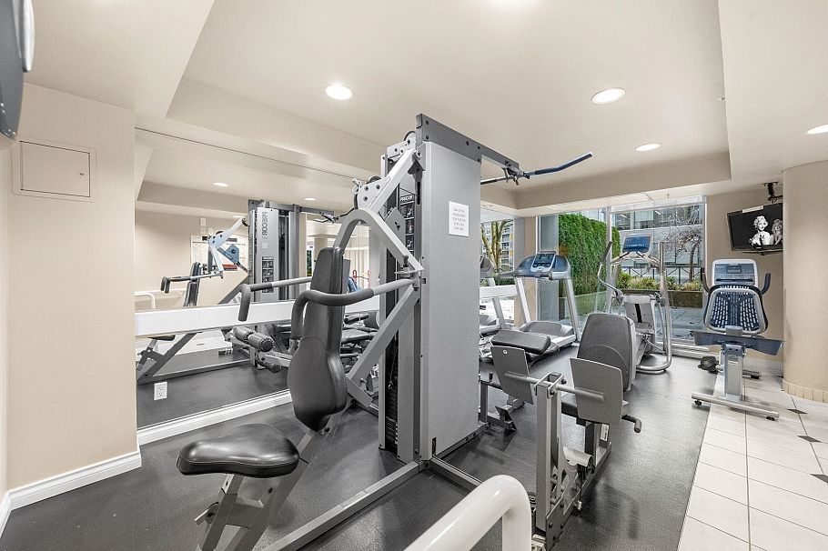 1006 160 E 13th Street North Vancouver, BC - 36