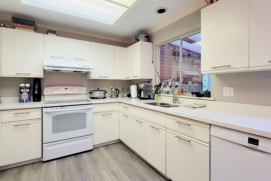 3595 Wellington Crescent North Vancouver, BC - 34