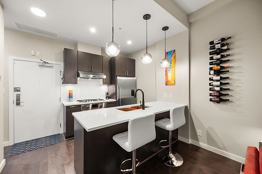 66 W 1st Avenue Vancouver, BC - 10