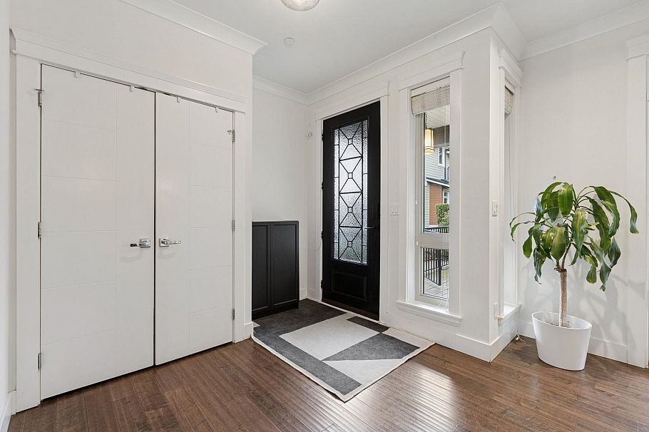 4 651 W 14th St North Vancouver, BC - 7