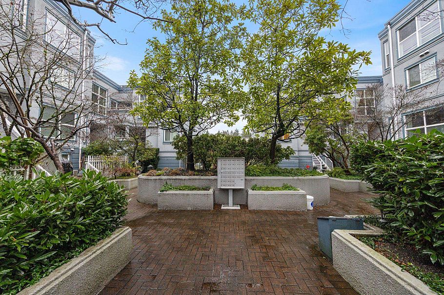 15 877 W 7th Avenue Vancouver, BC - 27