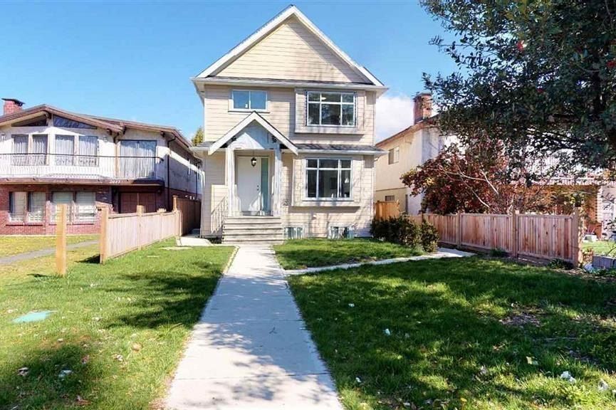 2681 E 41st Street Vancouver, BC - 1