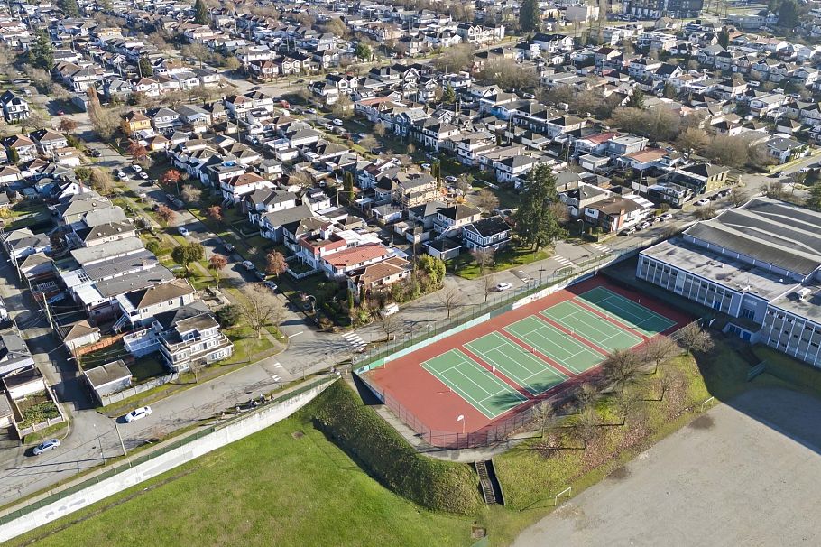 3206 E 25th Avenue Vancouver, BC - 22