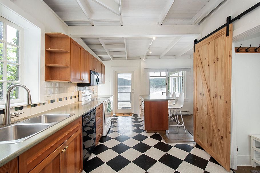 5293 Indian River Drive North Vancouver, BC - 7