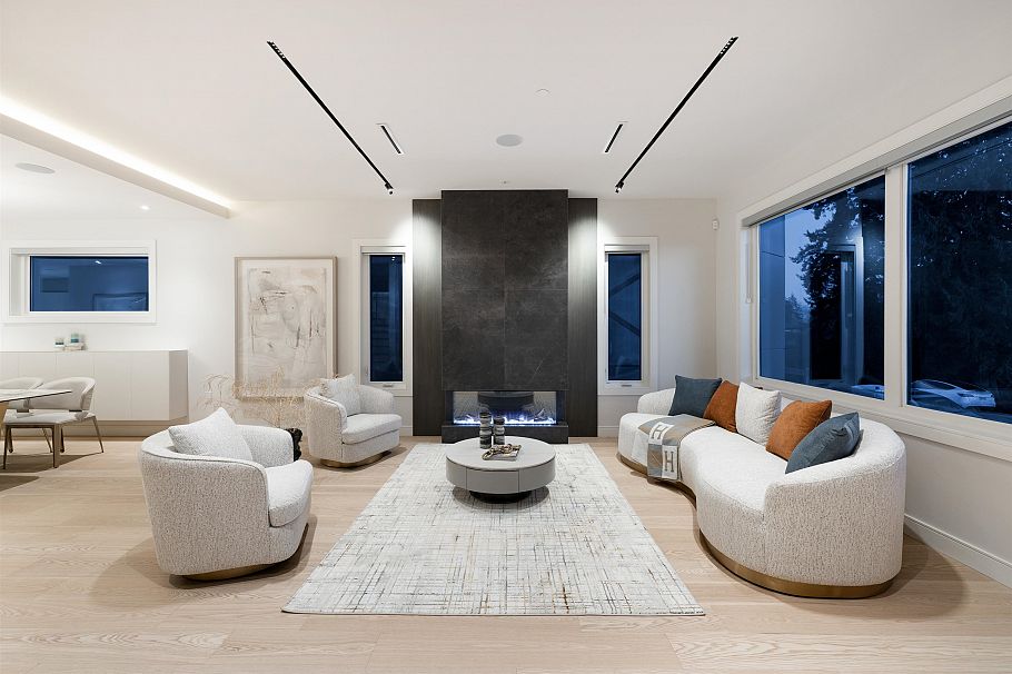 838 E 14th Street North Vancouver, BC - 8