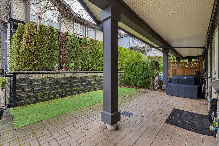 4 651 W 14th St North Vancouver, BC - 4