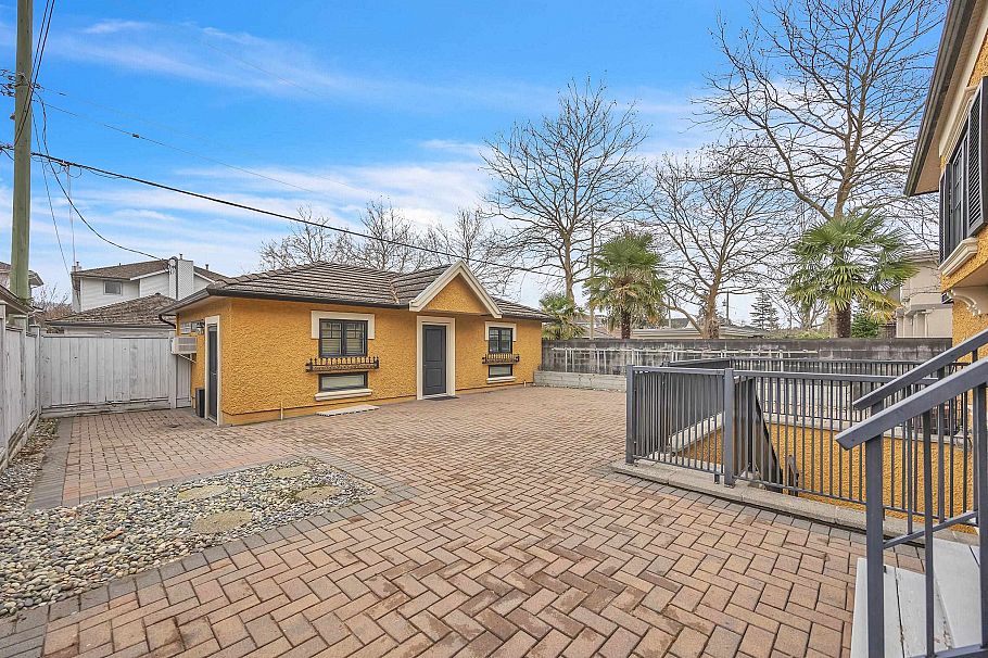 3593 Mackenzie Street Vancouver, BC - 37