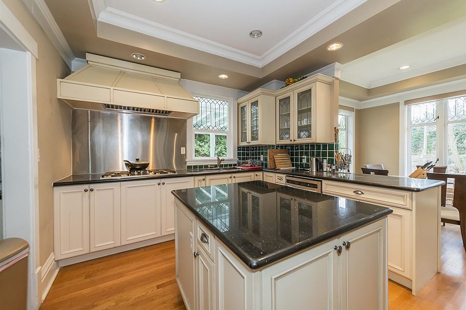 1453 Laurier Avenue Vancouver, BC - 13