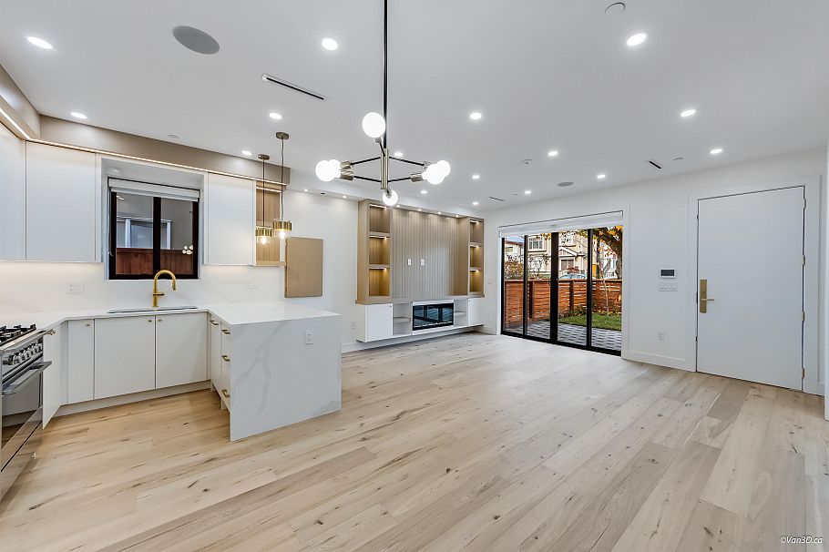 1 150 E 51 Avenue Vancouver, BC - 11