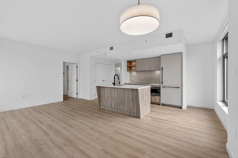 504 755 HARBOURSIDE DRIVE, North Vancouver BC V7P 0G1 North Vancouver, BC - 7