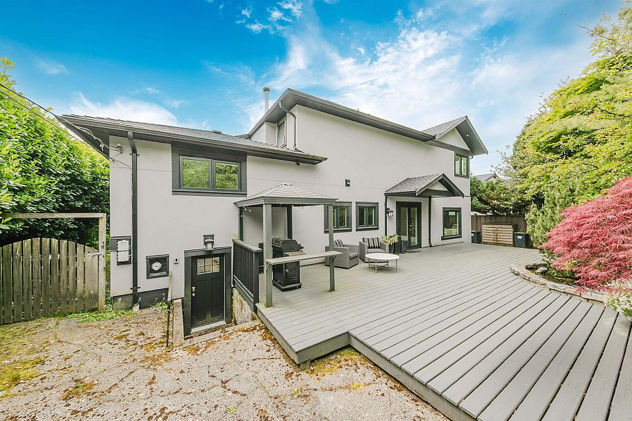 4106 Canterbury Crescent North Vancouver, BC - 35