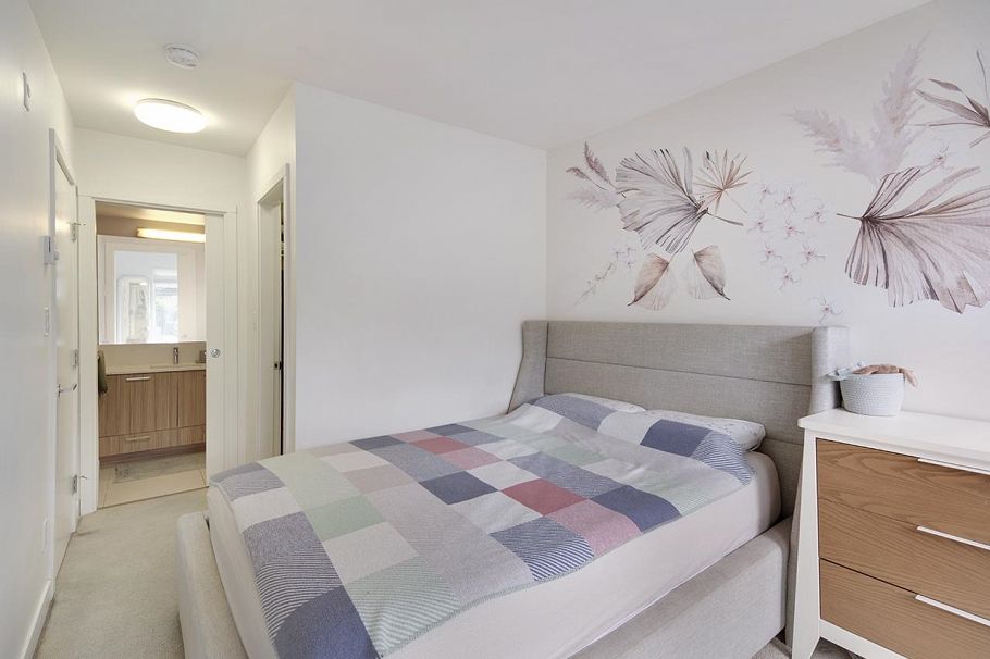 206 1061 Marine Drive North Vancouver, BC - 15