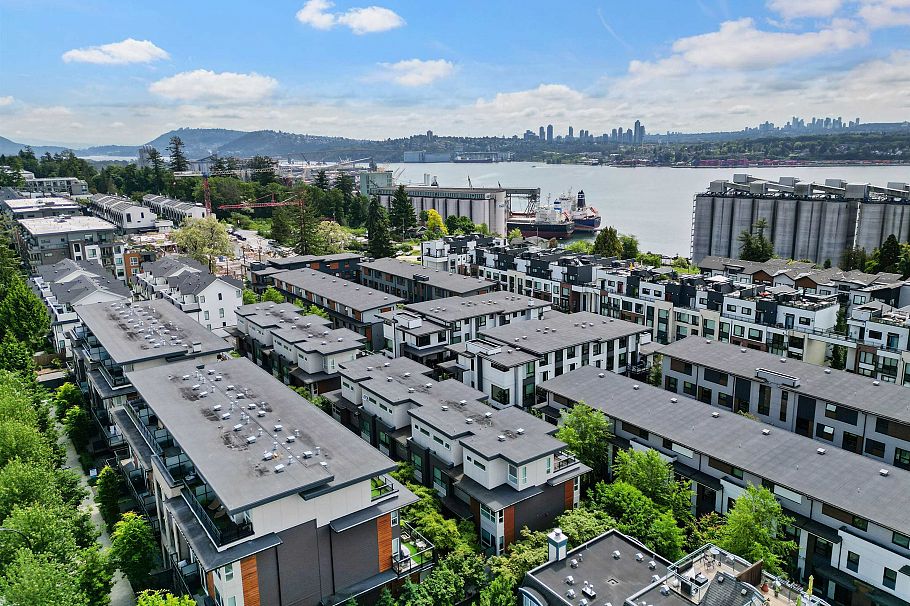 13 533 E 3rd Street North Vancouver, BC - 40