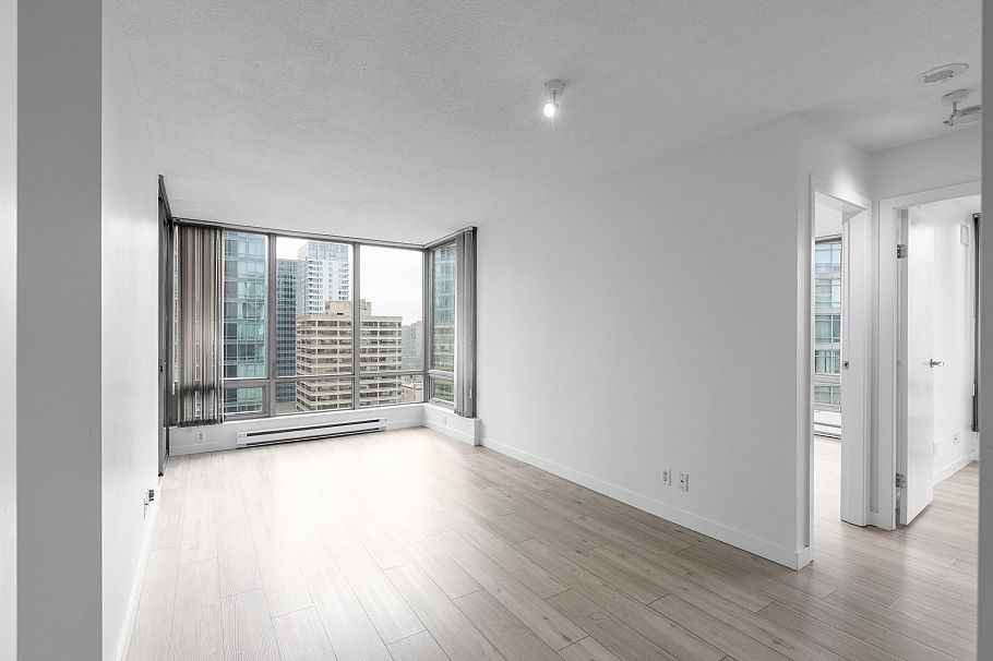 2106 1288 W Georgia Street Vancouver, BC - 8