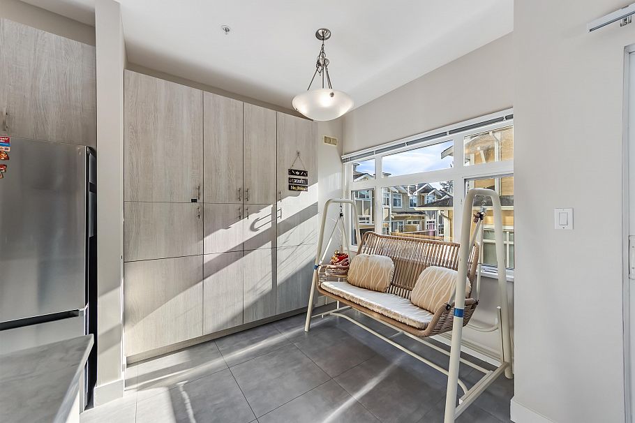 888 W 58th Avenue Vancouver, BC - 13