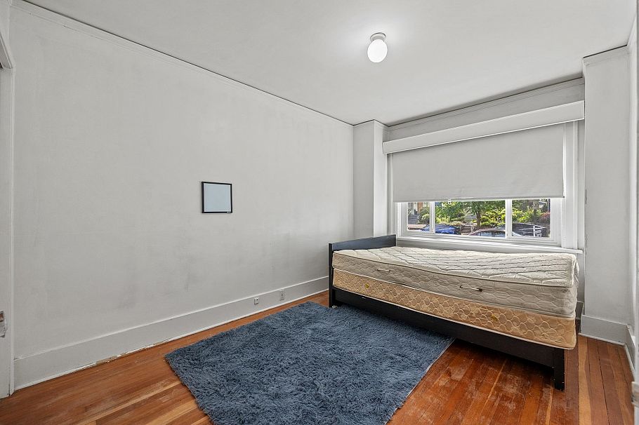 3579 W 18th Avenue Vancouver, BC - 8