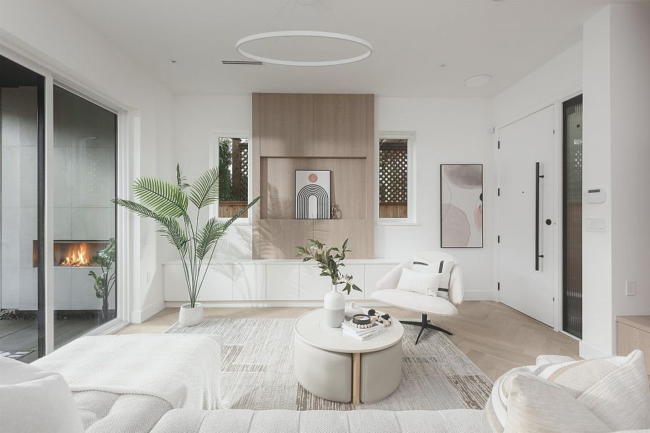 2 2130 E 2nd Avenue Vancouver, BC - 2