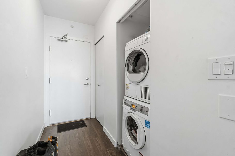 1108 933 E Hastings Street Vancouver, BC - 9