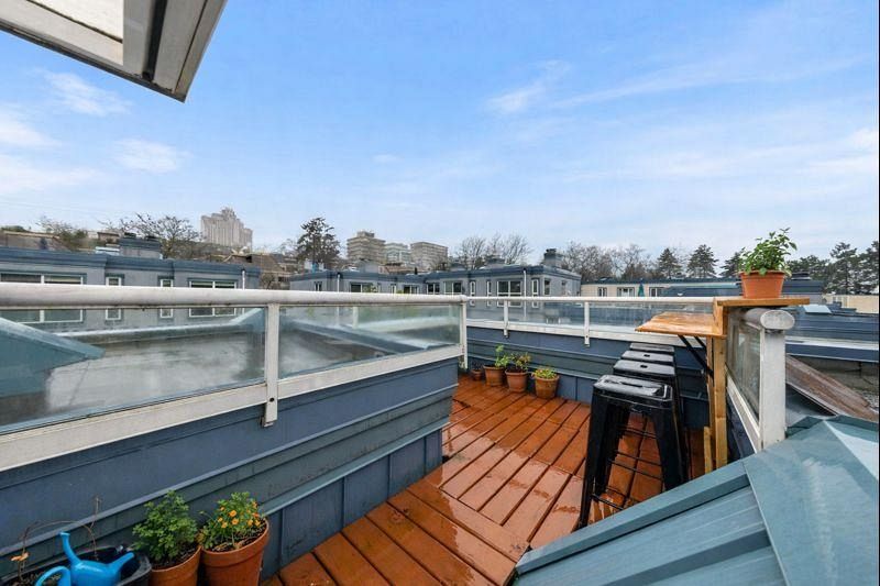 15 877 W 7th Avenue Vancouver, BC - 8