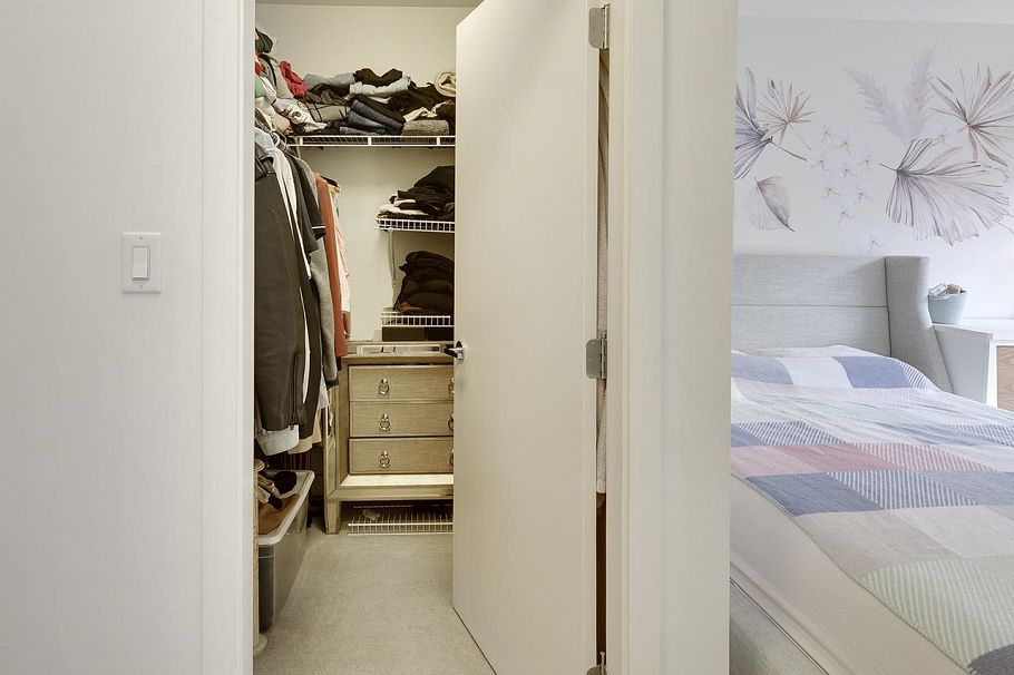 206 1061 Marine Drive North Vancouver, BC - 16