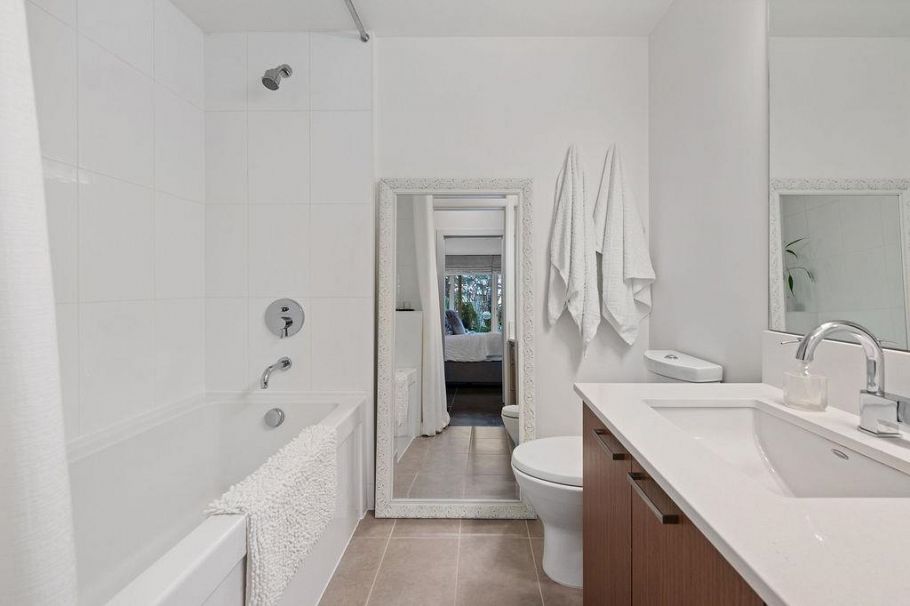 213 221 Union Street Vancouver, BC - 13