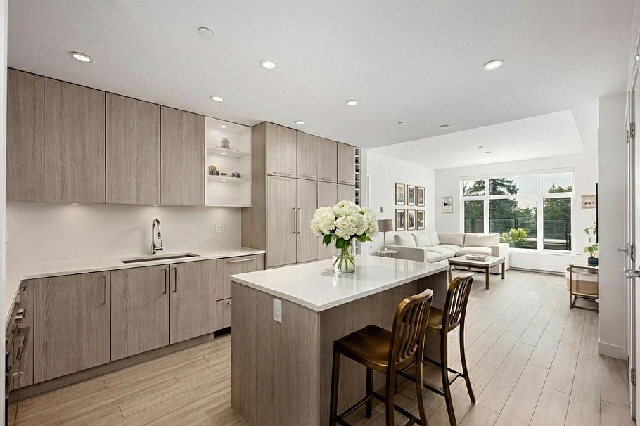 208 707 E 3rd Street North Vancouver, BC - 3