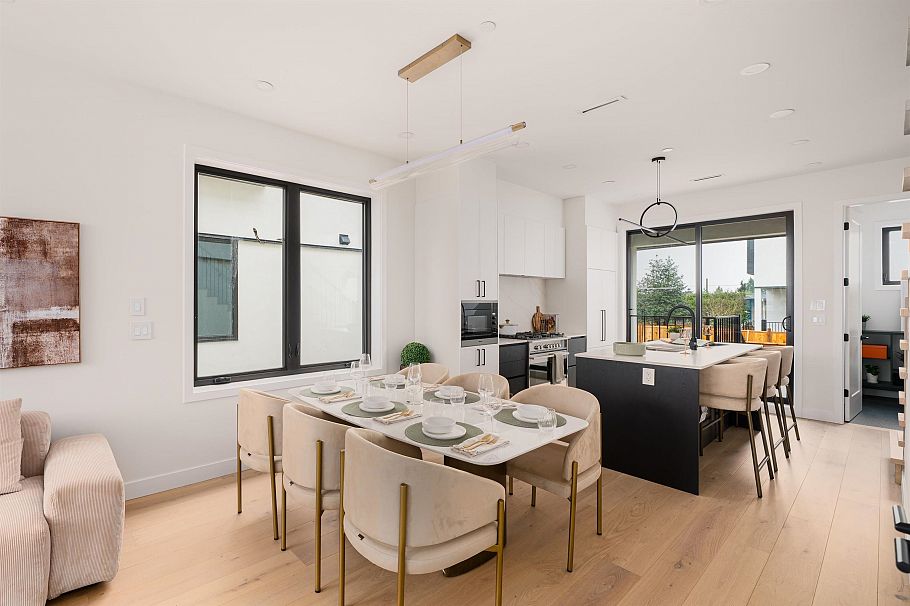 836 W 64th Avenue Vancouver, BC - 7