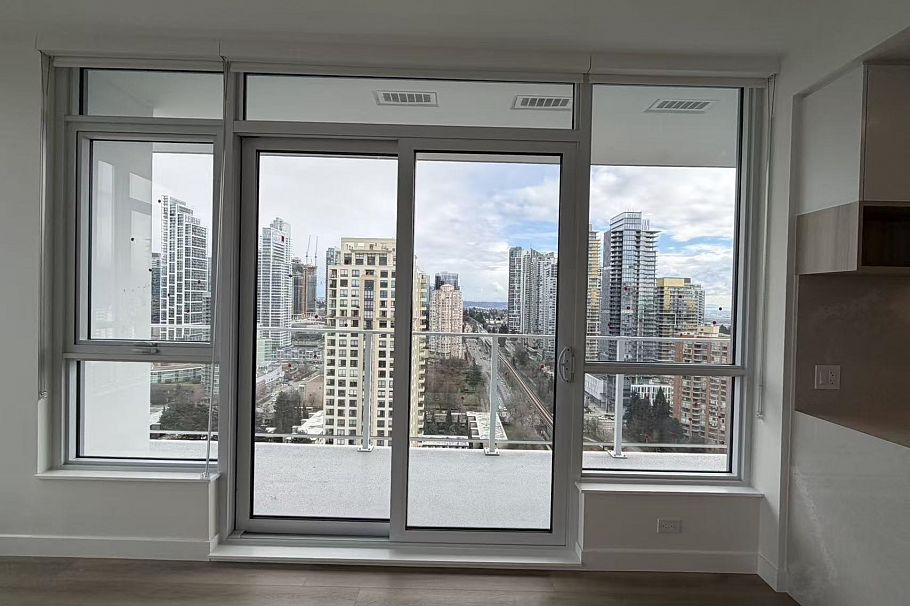 2304-2B2B1Den 6087 WILSON AVE AVENUE, Burnaby BC V5H 0M1 Burnaby, BC - 6